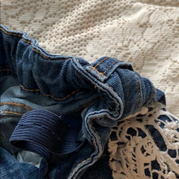 Lace shorts - Picture 2 of 3